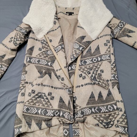 Kendall & Kylie Aztec Sherpa Collar Jacket Beige Tribal Pattern Boho Chic - Picture 10 of 16